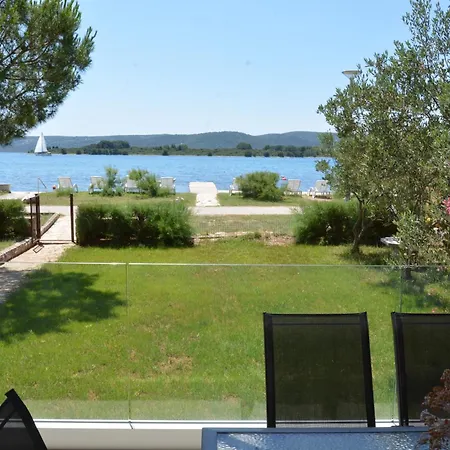 Sole Lägenhet Turanj