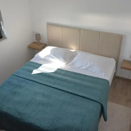 Apartment Sole Turanj