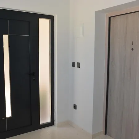 Sole Apartment Turanj