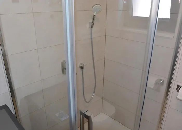 Sole アパート トゥラニ